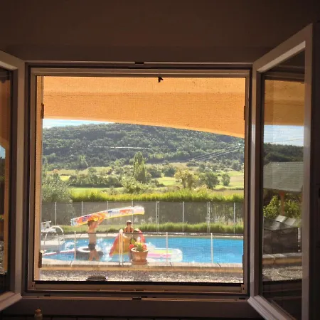 Emmanuelle A Banon, Provence Villa Banon